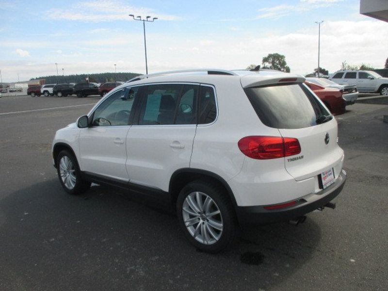 2012 Volkswagen Tiguan Image 12