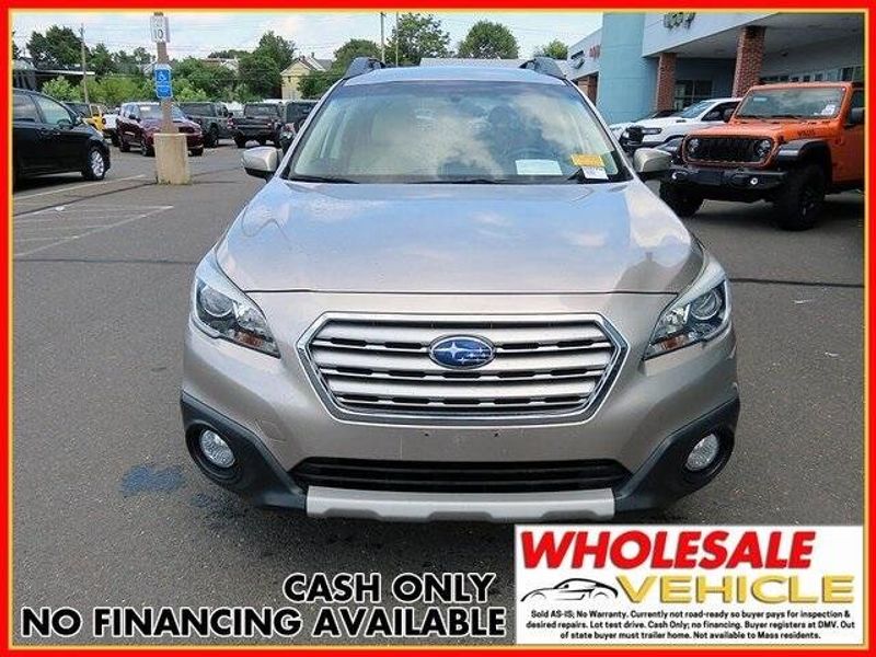2015 Subaru Outback 2.5iImage 3