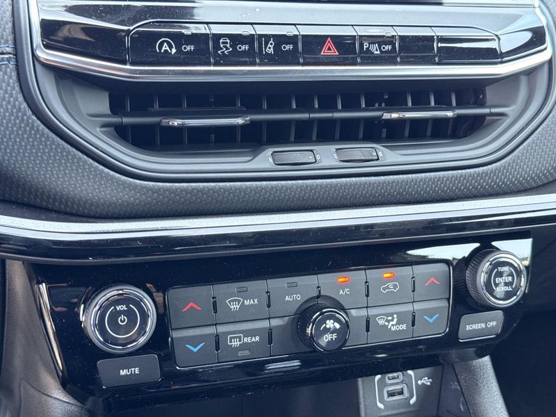 New 2026 Jeep Compass Limited Altitude 4x4