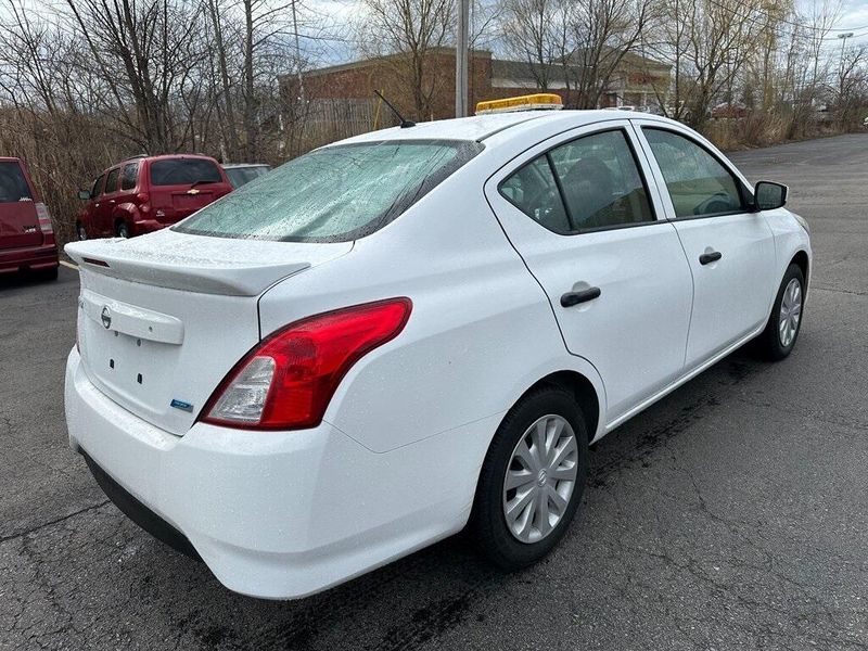 2016 Nissan Versa 1.6 S PlusImage 10