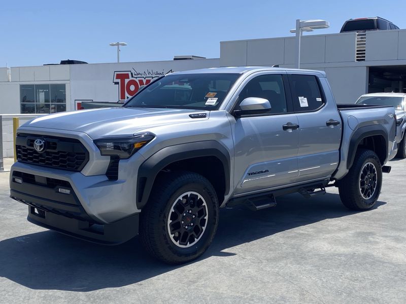 2025 Toyota Tacoma TRD Off Road HybridImage 6