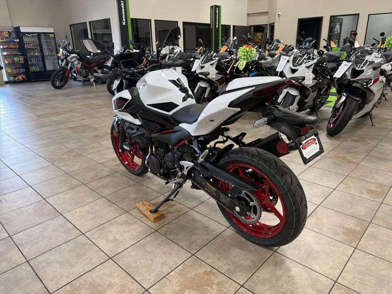 New 2026 Kawasaki Z500 SE ABS Image 15