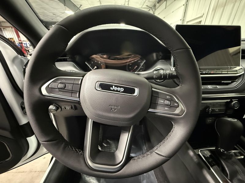New 2026 Jeep Compass Latitude Altitude 4x4Image 25