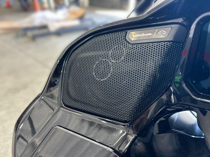 Used 2025 Harley-Davidson ROAD GILDE CVO ST Image 27