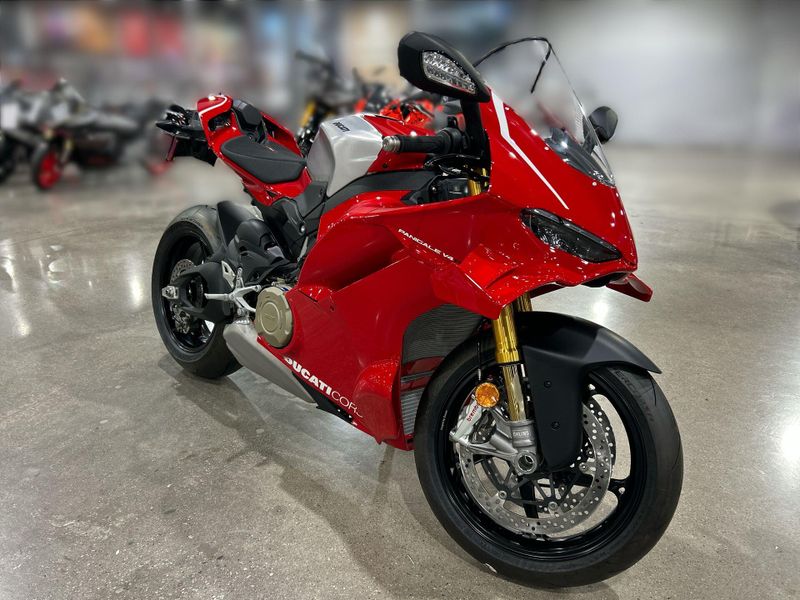 New 2026 Ducati PANIGALE V4 R Image 10