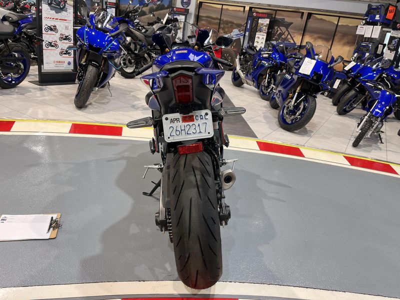 Used 2023 Yamaha YZF-R7 CA Image 27