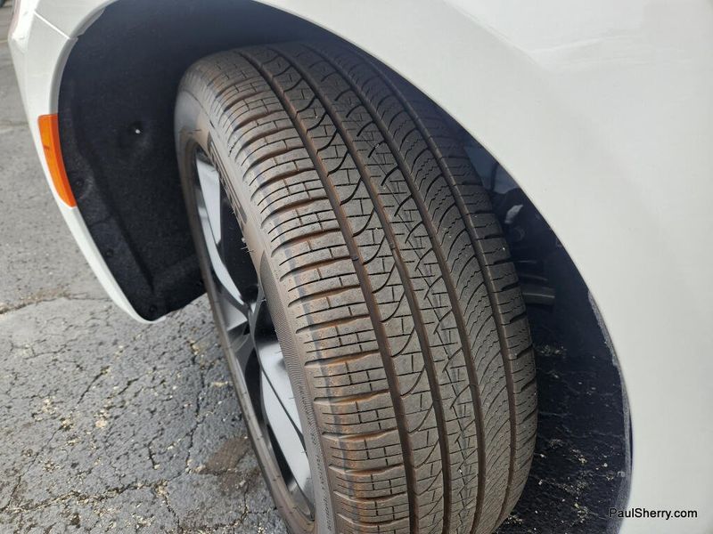 New 2027 Chrysler Pacifica Limited