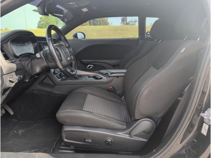 Used 2023 Dodge Challenger SXTImage 10