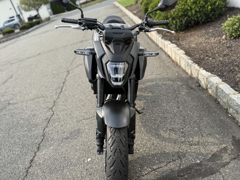 2025 Honda CB500FImage 4