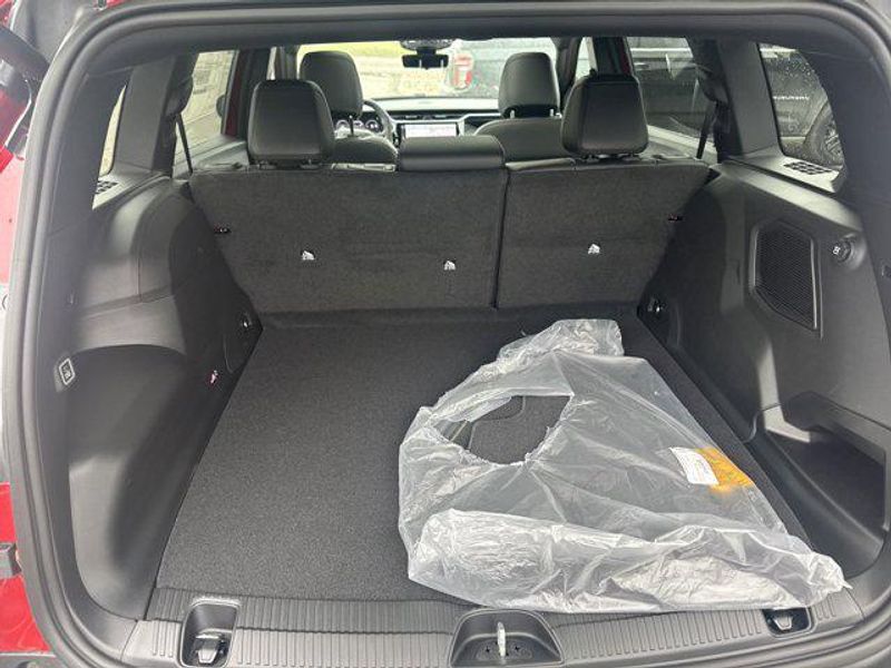 New 2026 Jeep Cherokee Overland 4x4Image 22