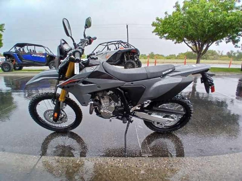 New 2025 Suzuki DRZ 4SM 