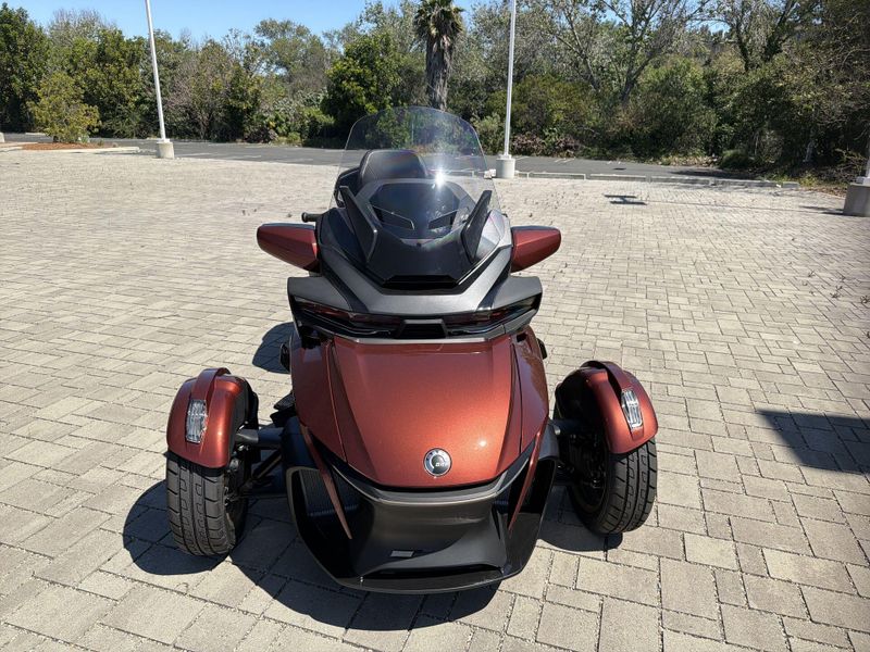 New 2026 Can-Am SPYDER RT SEA-TO-SKY (SE6) Image 12