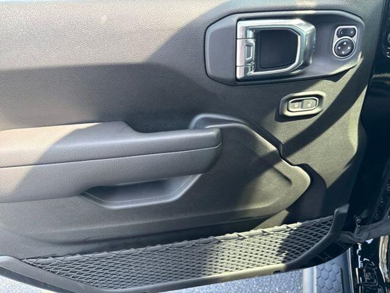 2025 Jeep Wrangler 4-door Sport S