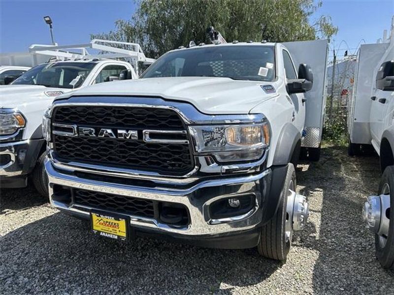 2024 RAM 5500 Tradesman Chassis Regular Cab 4x4 84