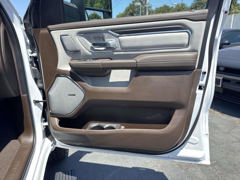 New 2026 RAM 1500 Laramie Crew Cab 4x4 6'4' Box