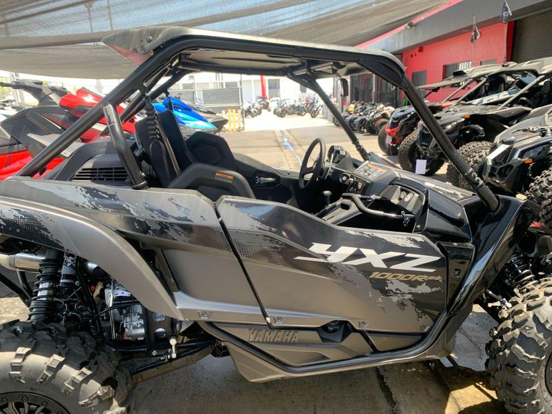 New 2025 Yamaha YXZ1000R EPS SS XT-R Image 17