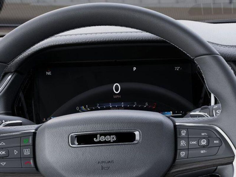 New 2026 Jeep Grand Cherokee Laredo Altitude 4x4Image 17