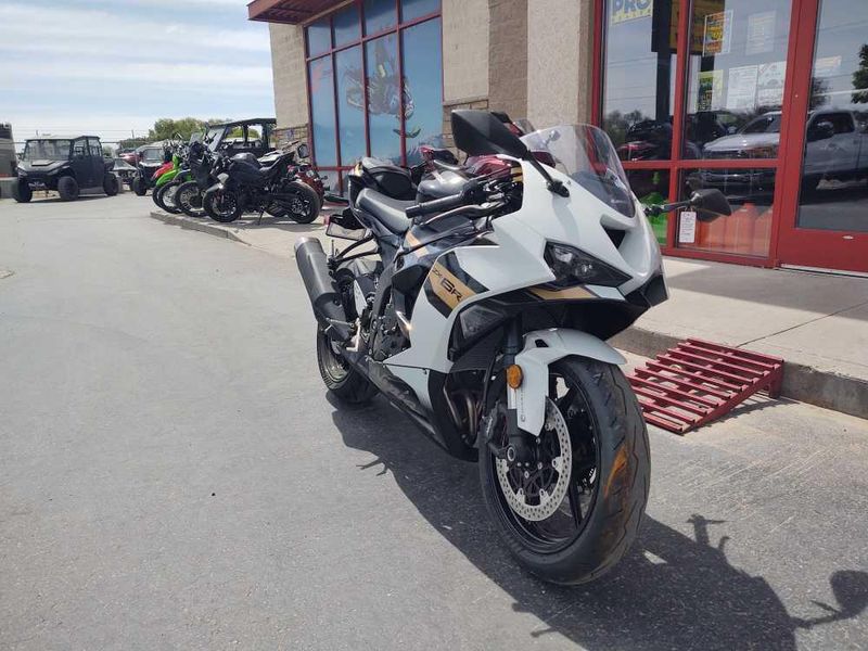 New 2026 Kawasaki NINJA ZX6R ABS 