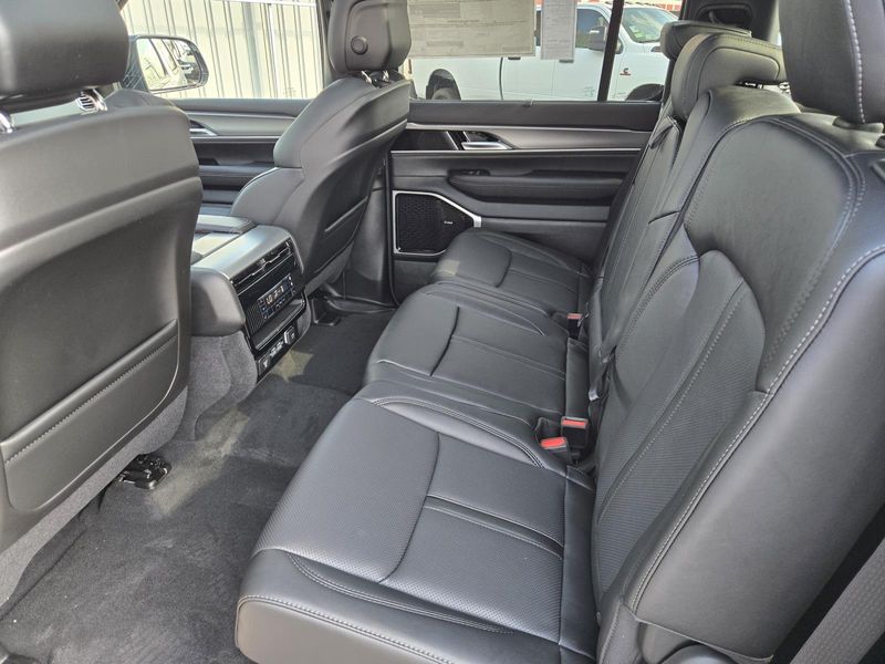 2026 Jeep Grand Wagoneer Limited Reserve 4x4