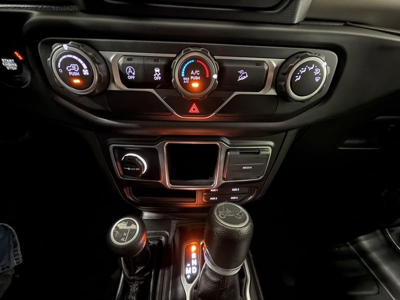 Used 2019 Jeep Wrangler Unlimited SportImage 39