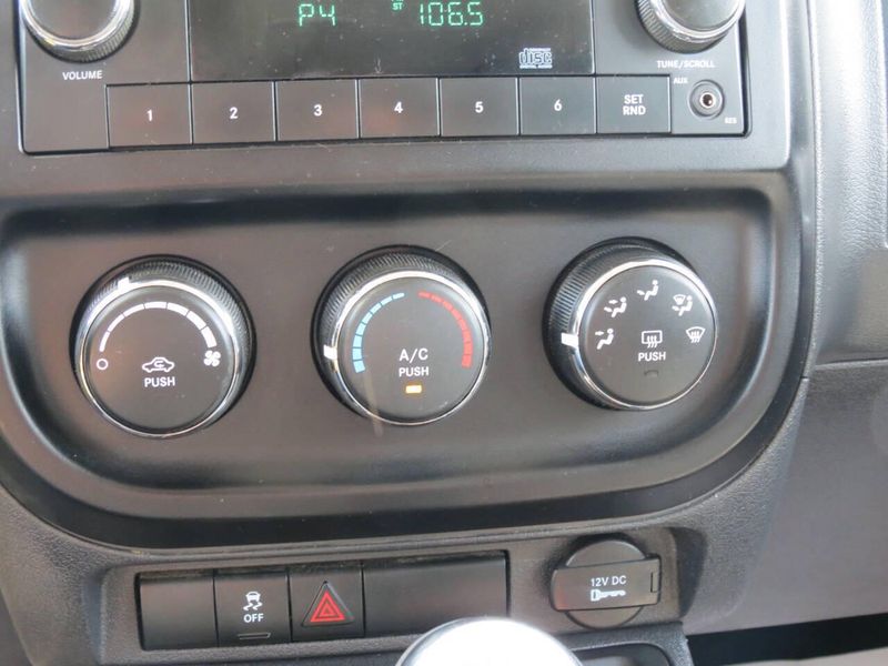 Used 2011 Jeep Patriot Sport 4x4 4dr SUVImage 17