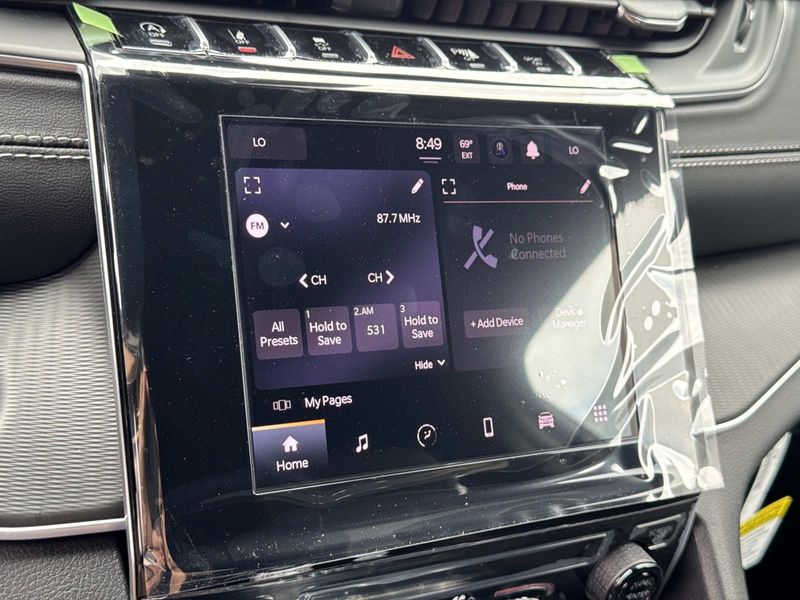 New 2026 Jeep Grand Cherokee Laredo 4x2