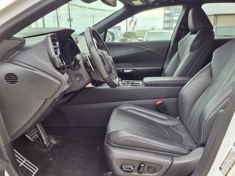 Used 2023 Lexus RX 350 F Sport HandlingImage 16