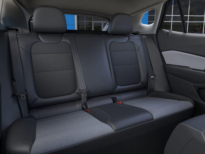 New 2025 Chevrolet Trax LTImage 17