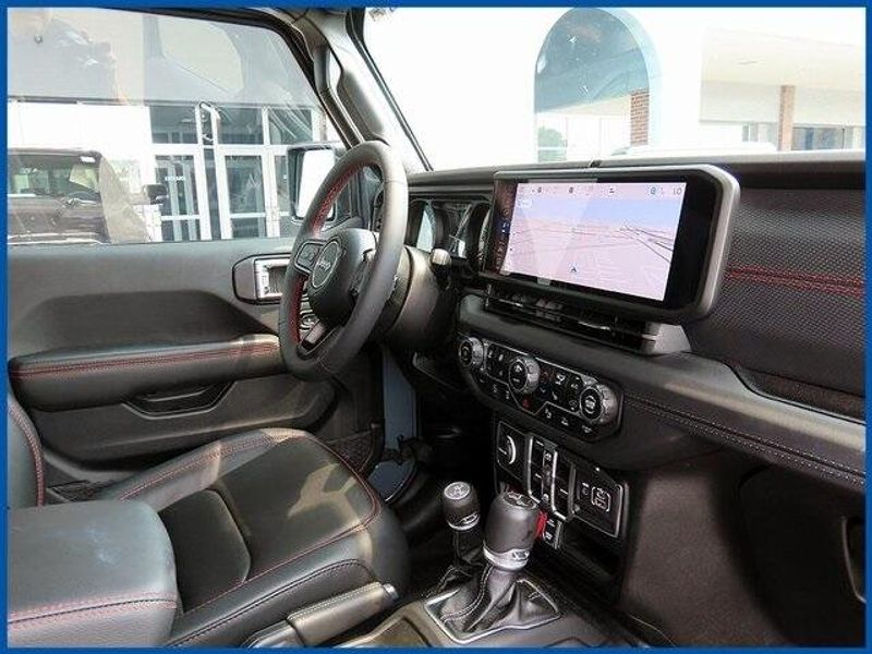 Used 2024 Jeep Wrangler Rubicon XImage 8