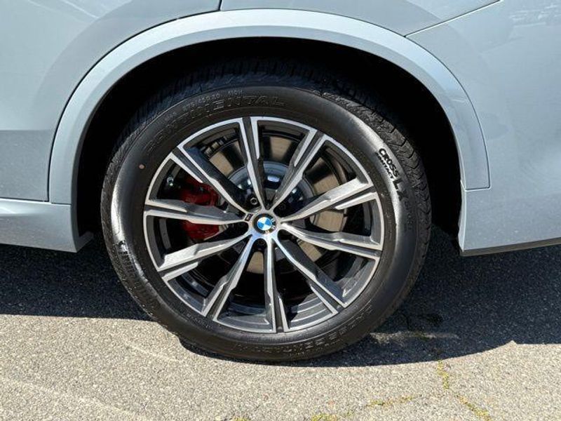 New 2026 BMW X5 xDrive50eImage 14