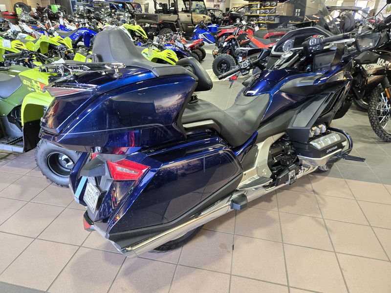 USED 2018 HONDA GOLD WING TOUR Image 5