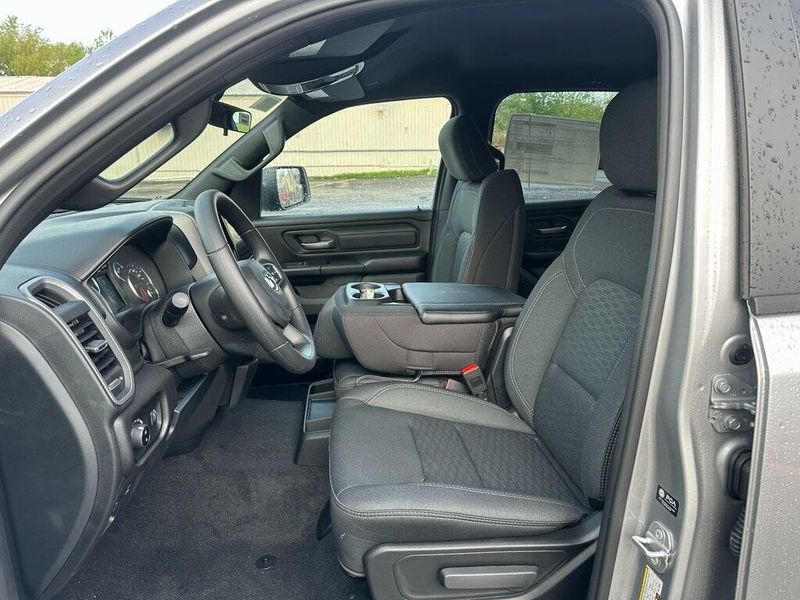 2025 RAM 1500 Tradesman Crew Cab 4x4 5