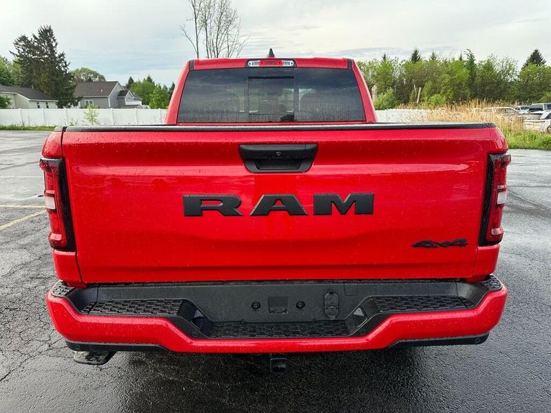 2025 RAM 1500 Tradesman Crew Cab 4x4 5