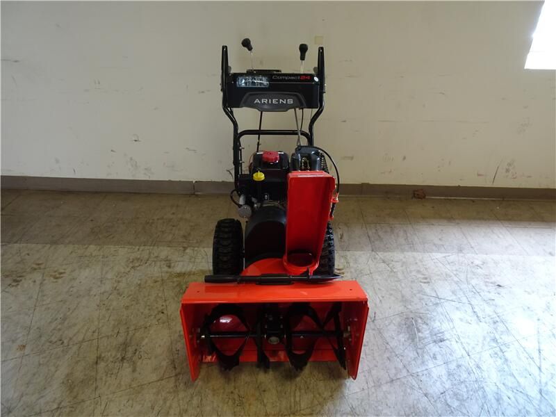 2018 ARIENS ST24CMPT Image 3