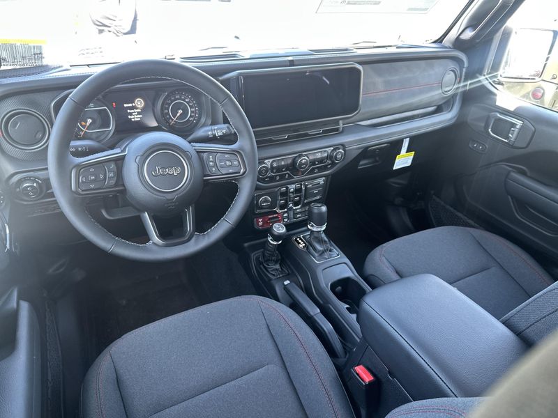 2025 Jeep Gladiator Rubicon 4x4Image 13
