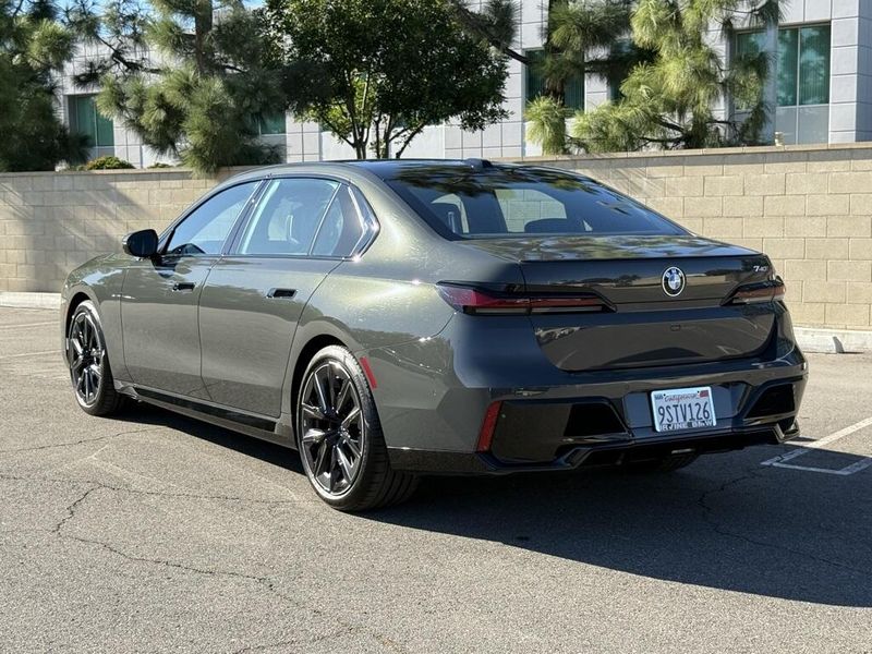 Used 2025 BMW 7 Series 740iImage 10