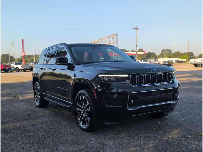 Used 2023 Jeep Grand Cherokee OverlandImage 7