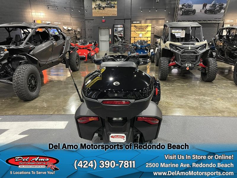 2023 Can-Am H8PA  in a MONOLITH BLACK SATIN / DARK exterior color. Del Amo Motorsports of Redondo Beach (424) 304-1660 delamomotorsports.com 