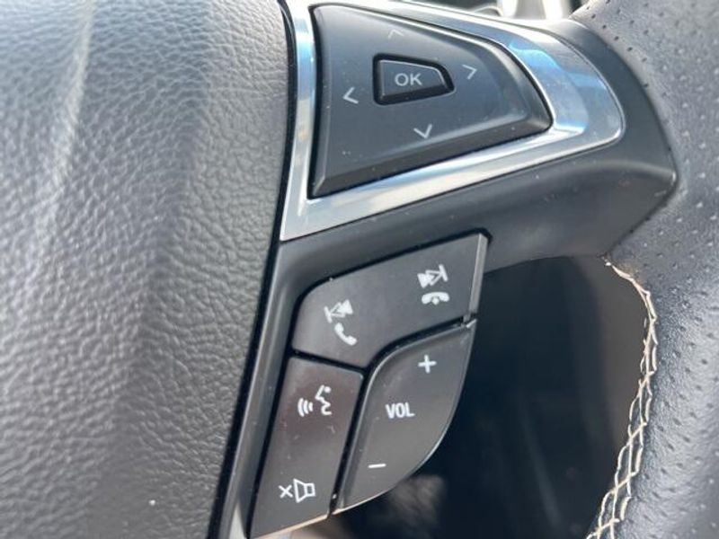 2020 Ford Edge STImage 44