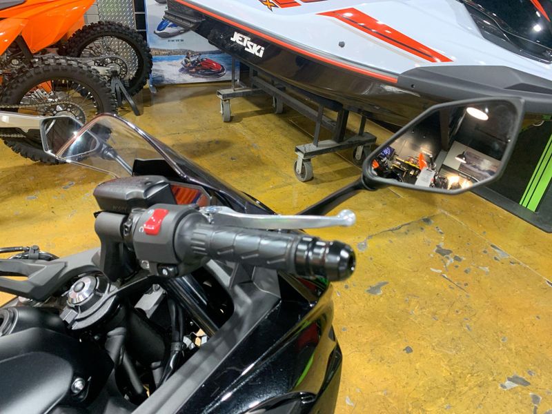 2025 Kawasaki NINJA 650 Image 21