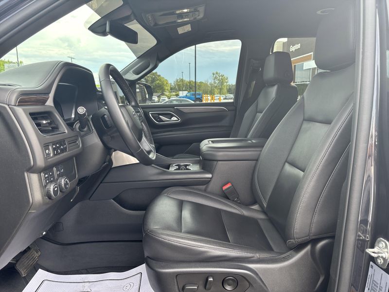 Used 2022 Chevrolet Suburban Z71Image 25