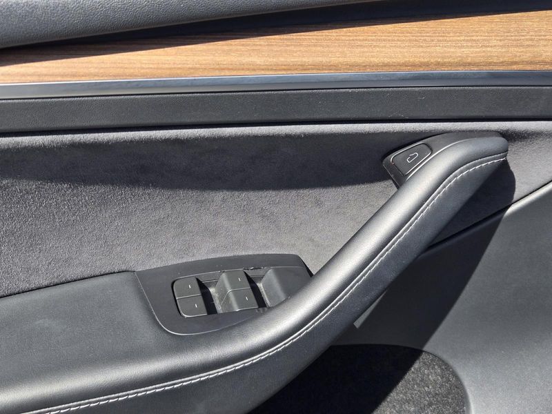 Used 2023 Tesla Model Y RWD