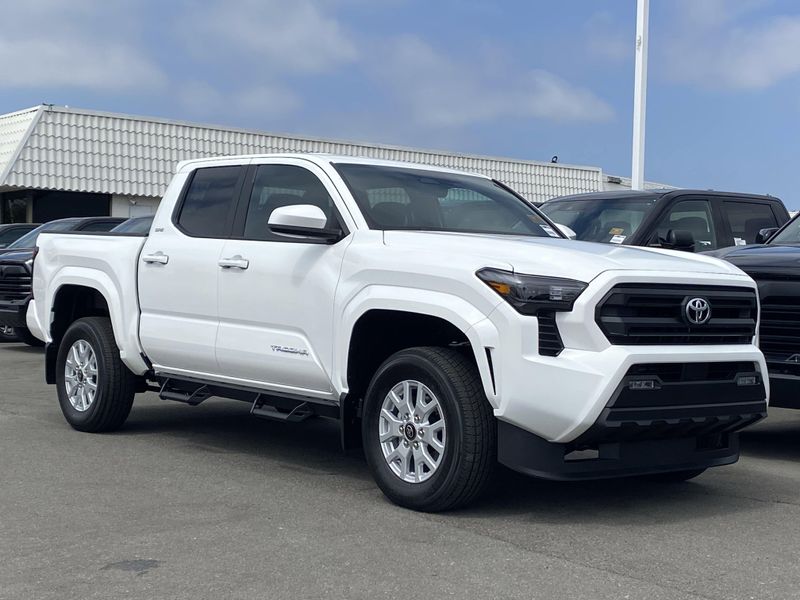 New 2025 Toyota Tacoma SR5Image 2