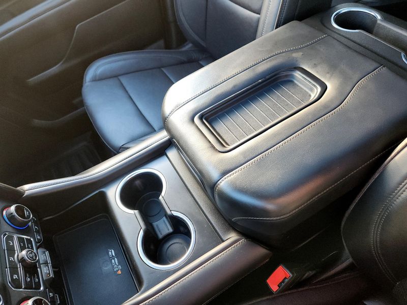 Used 2024 Chevrolet Suburban High Country