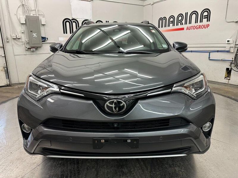 2018 Toyota RAV4 LimitedImage 11
