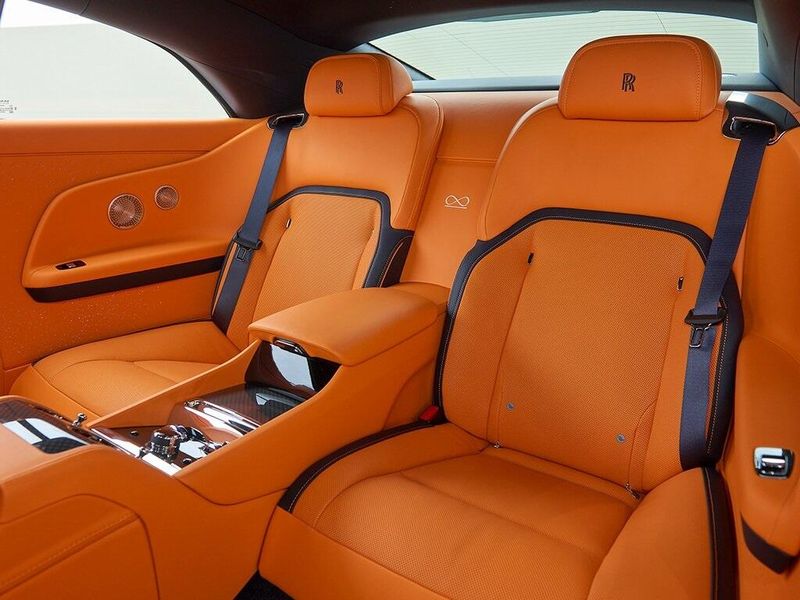 2025 Rolls-Royce Spectre Image 20