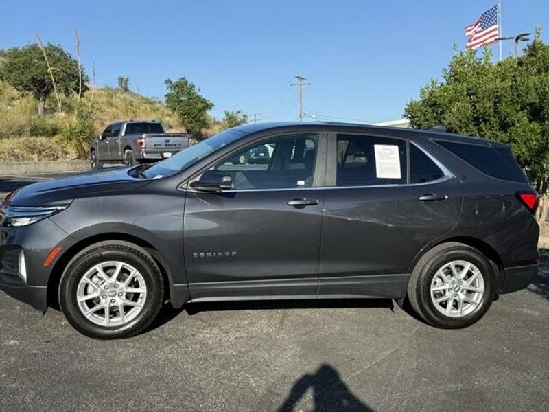 2023 Chevrolet Equinox LT photo 2