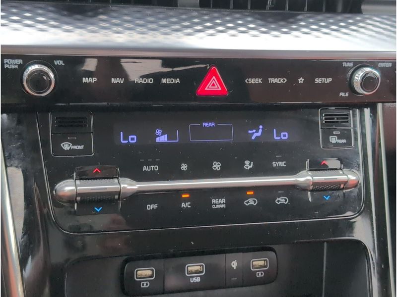 Used 2023 Kia Carnival MPV SX PrestigeImage 16
