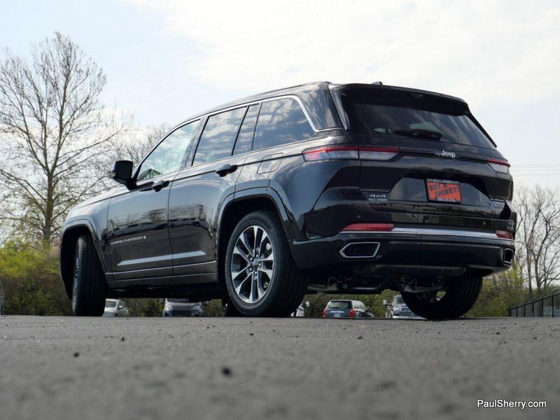 New 2025 Jeep Grand Cherokee Overland 4x4Image 11