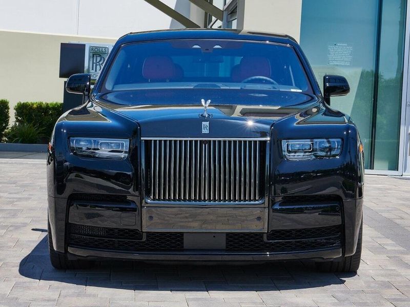 2024 Rolls-Royce Phantom Image 6